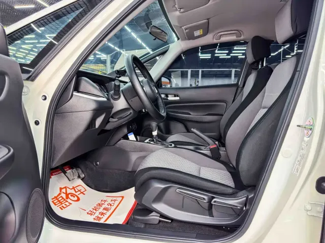 Honda Fit — Фото автомобиля 7
