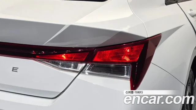 Hyundai Avante CN7 — Фото автомобиля 8