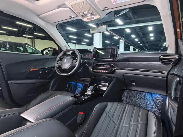 Peugeot 2008 — Фото автомобиля 15