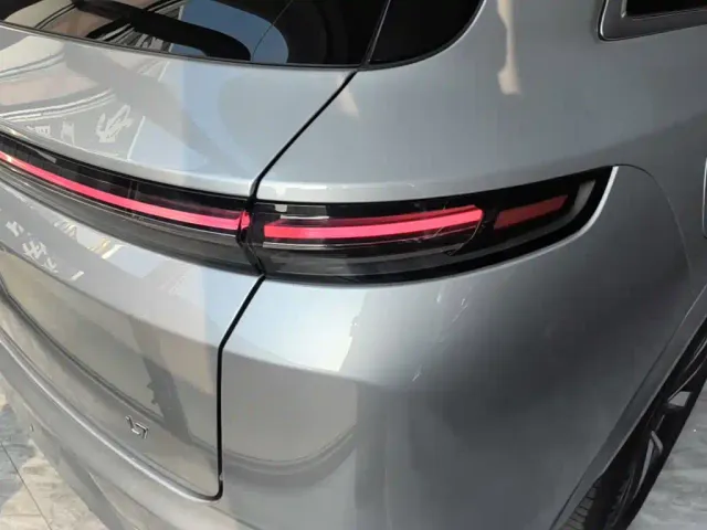 Li Auto L7 — Фото автомобиля 7