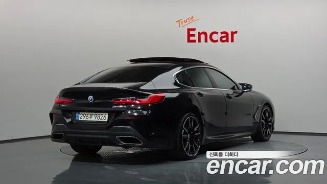 BMW 8-Series — Фото автомобиля 2
