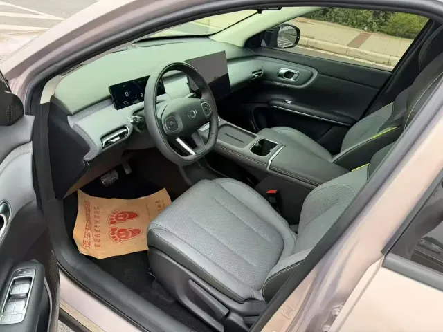 Changan Qiyuan Q05 — Фото автомобиля 4