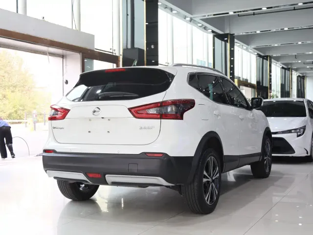 Nissan Qashqai — Фото автомобиля 16