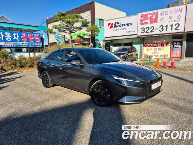 Hyundai Avante CN7 — Фото автомобиля 3