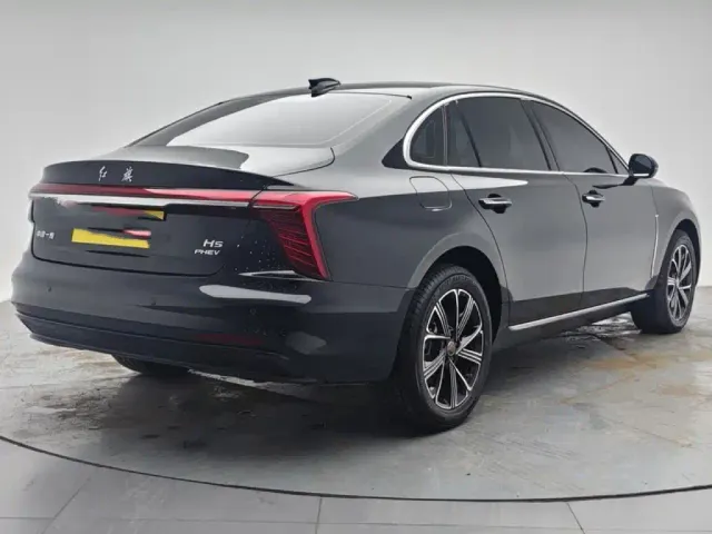Hongqi H5 PHEV — Фото автомобиля 6