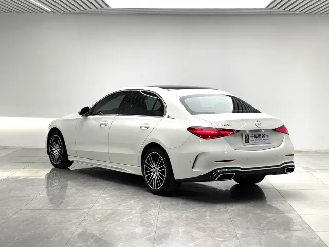 Mercedes-Benz C-Class — Фото автомобиля 4
