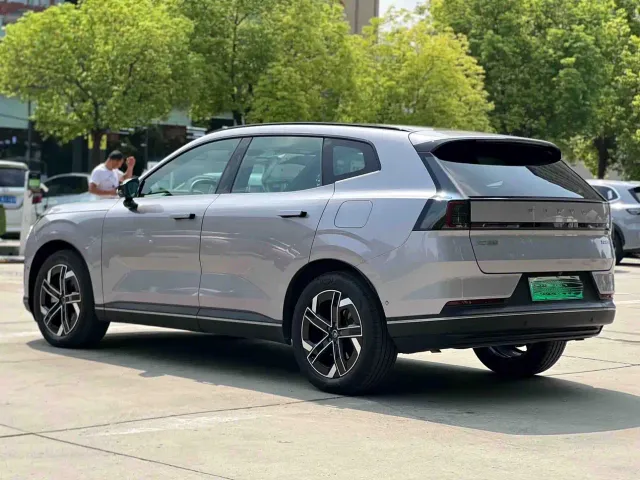 Volvo Volvo XC70 Plug-in Hybrid 2025 Standard — Фото автомобиля 21