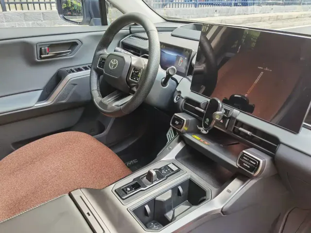 Toyota Wildlander — Фото автомобиля 11