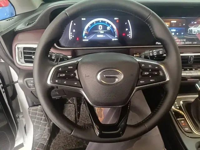 GAC Trumpchi M6 — Фото автомобиля 10