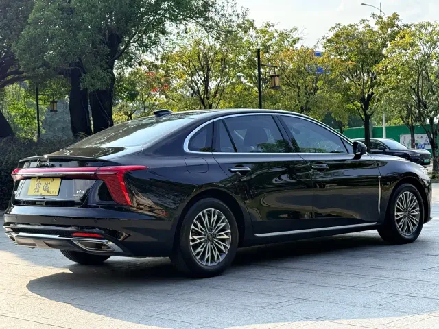 Hongqi H5 — Фото автомобиля 20