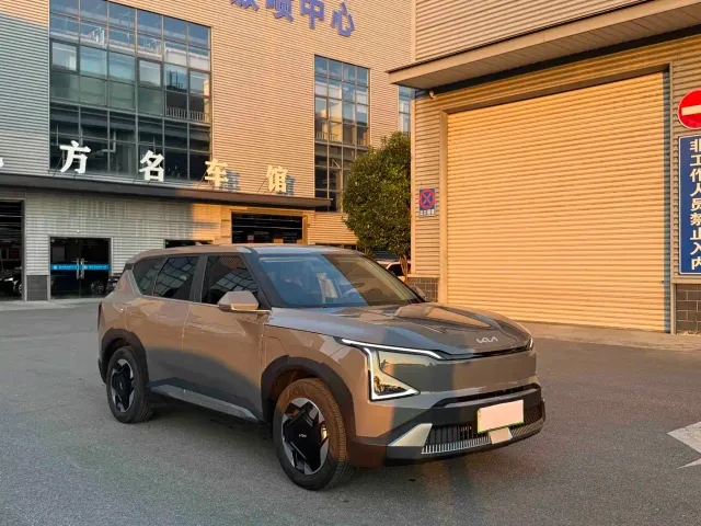 Kia EV5 — Фото автомобиля 2