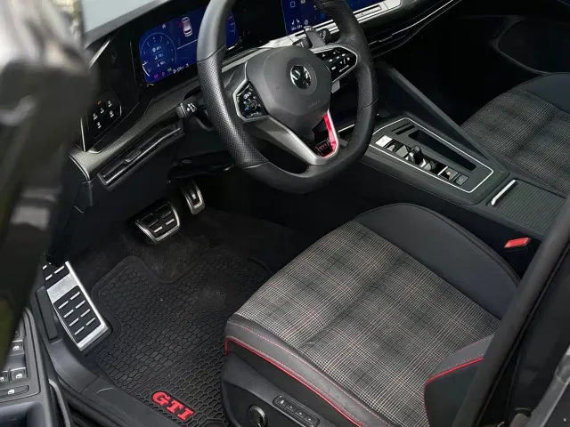 Volkswagen Golf GTI — Фото автомобиля 10
