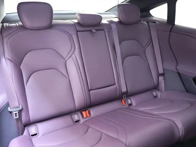 Xiaomi SU7 — Фото автомобиля 23