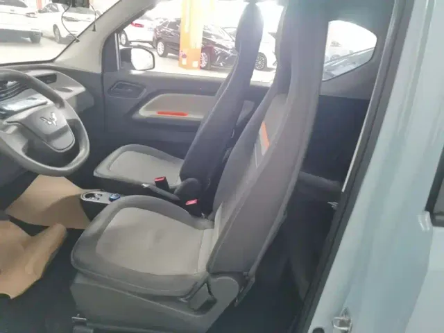 Wuling Hongguang Mini EV — Фото автомобиля 14