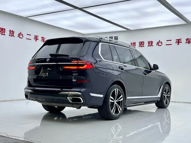 BMW X7 — Фото автомобиля 28