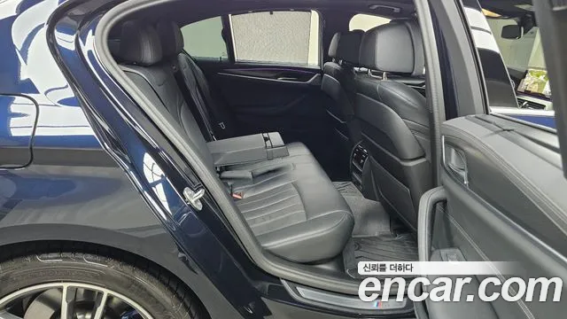 BMW 5-Series — Фото автомобиля 11