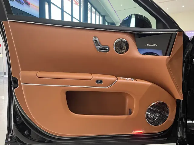 Maextro S800 — Фото автомобиля 13