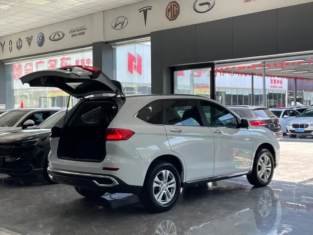 Haval M6 — Фото автомобиля 16