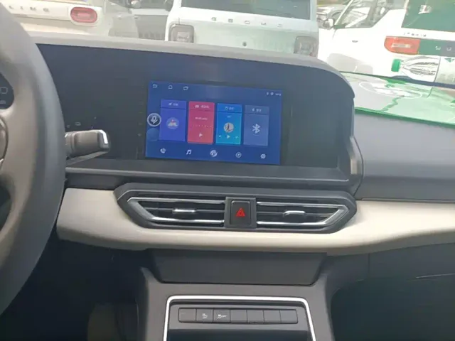 Dongfeng Fengshen E70 — Фото автомобиля 4