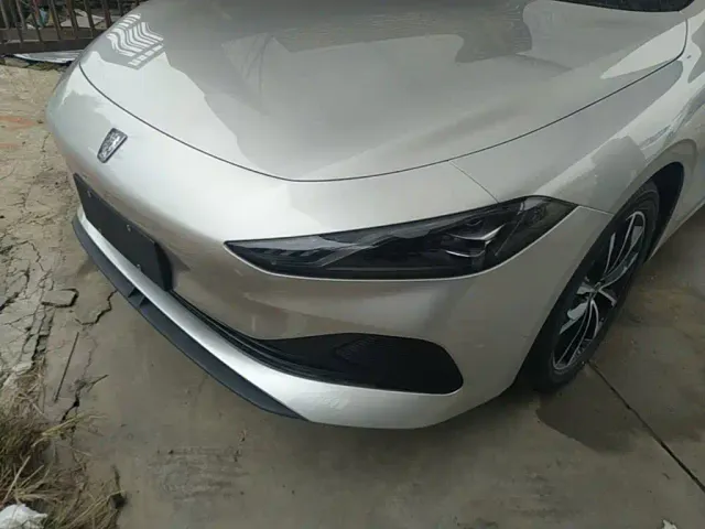Roewe D7 — Фото автомобиля 23