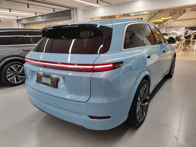 Li Auto L7 — Фото автомобиля 6