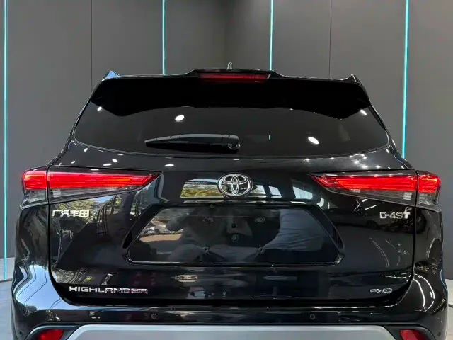 Toyota Highlander — Фото автомобиля 7