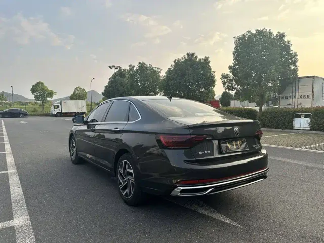 Volkswagen Sagitar — Фото автомобиля 7