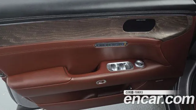 Genesis G90 Бензин 3.5 турбо AWD — Фото автомобиля 21