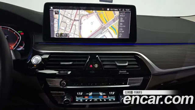 BMW 5 Series G30 — Фото автомобиля 18