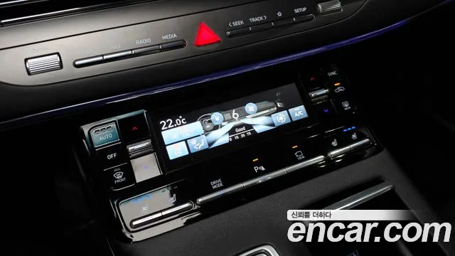 Hyundai Grandeur (New) Hybrid — Фото автомобиля 30