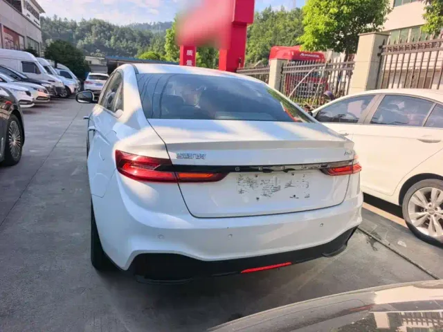 Geely Geometry Geely Geometry A 2022 Model Pro 430KM Travel Edition — Фото автомобиля 3