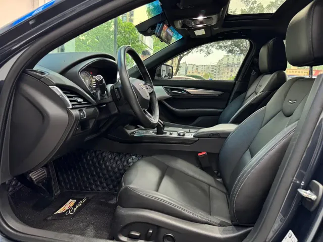 Cadillac CT5 — Фото автомобиля 6