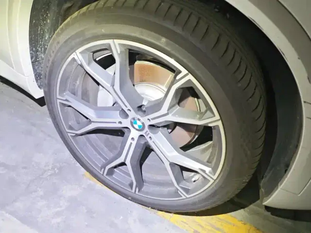 BMW X5 — Фото автомобиля 6