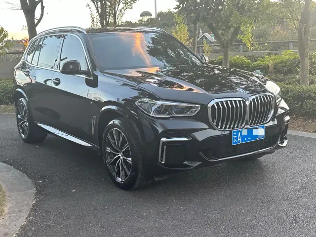 BMW X5 — Фото автомобиля 3