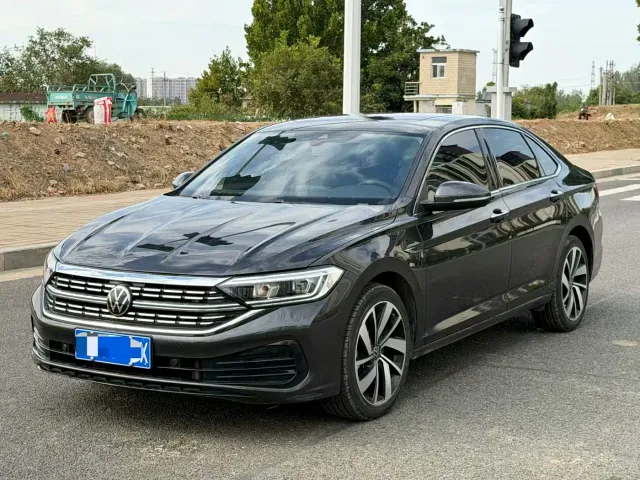 Фотография автомобиля — Volkswagen Sagitar