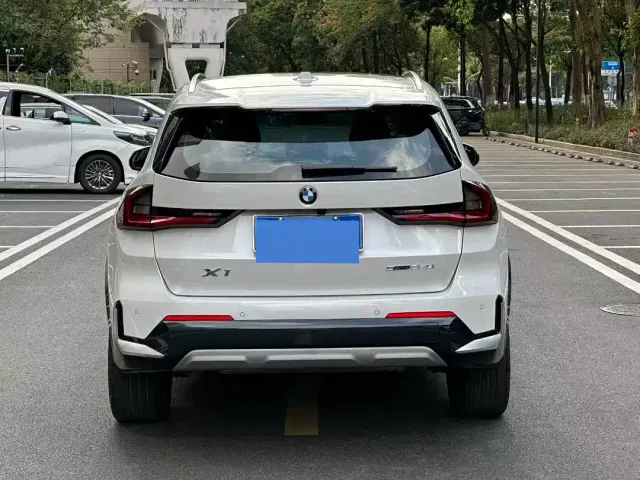 BMW X1 — Фото автомобиля 3