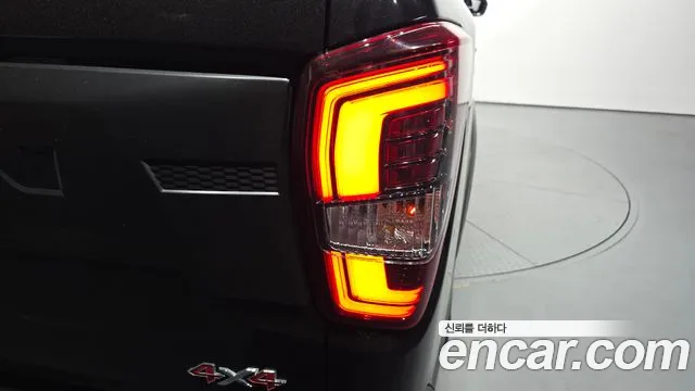 KG_Mobility_Ssangyong Rexton Новый Rexton Sport Khan Дизель 2.2 4WD — Фото автомобиля 23