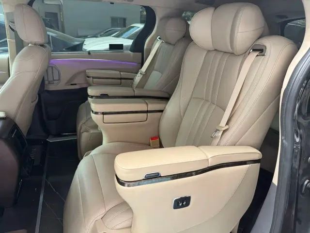 Toyota Granvia — Фото автомобиля 9