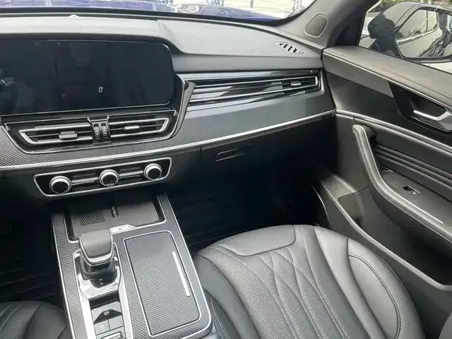 Hongqi HS5 — Фото автомобиля 6
