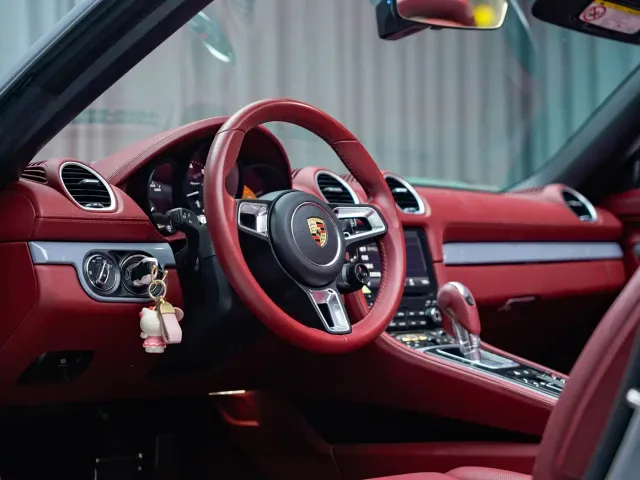 Porsche 718 — Фото автомобиля 15