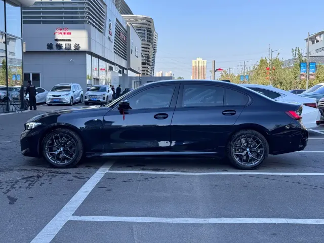 BMW 3 Series — Фото автомобиля 4