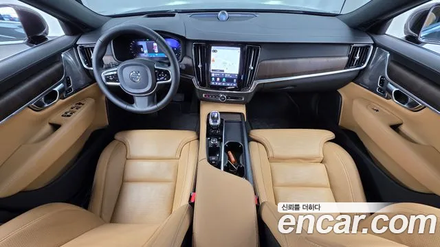 Volvo S90 — Фото автомобиля 10