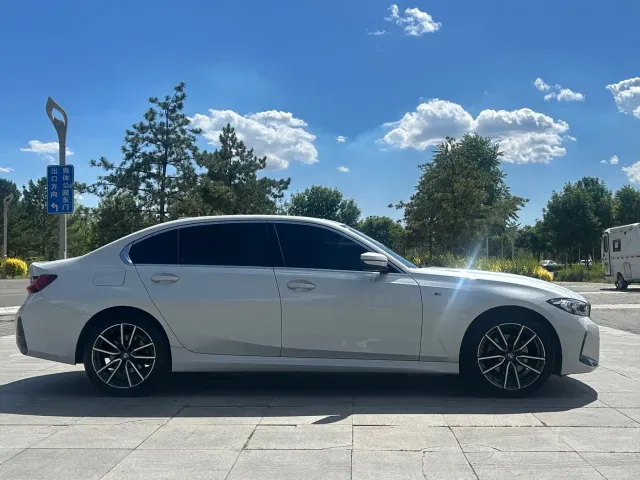 BMW 3 Series — Фото автомобиля 4