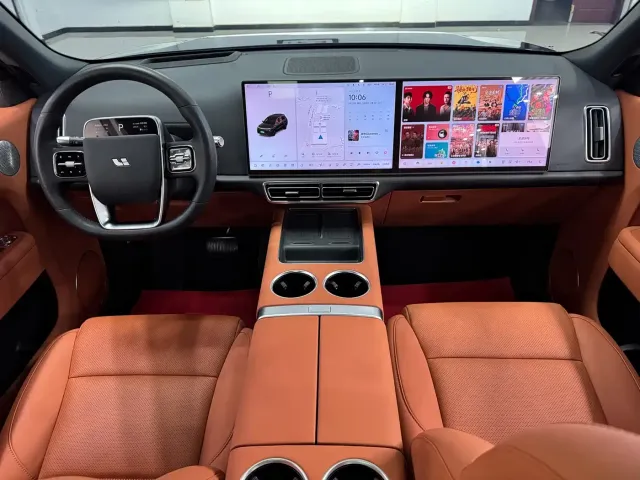 Li Auto L8 — Фото автомобиля 11