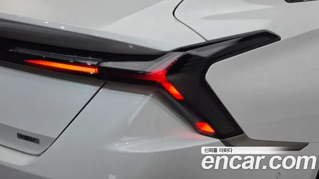 Kia K8 (New) Hybrid — Фото автомобиля 8