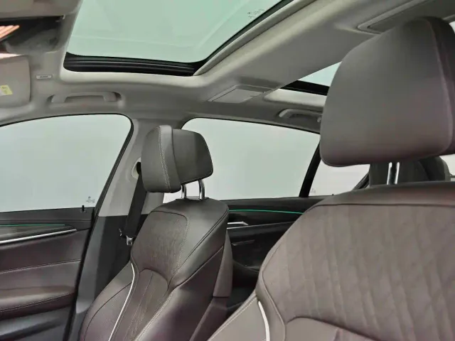 BMW 5 Series — Фото автомобиля 20