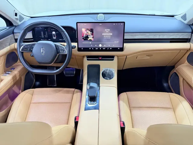 Aito M5 — Фото автомобиля 8