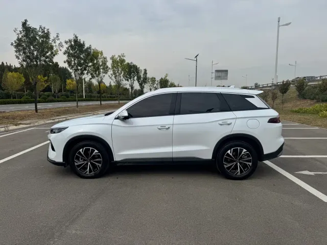 BYD Song Pro — Фото автомобиля 7