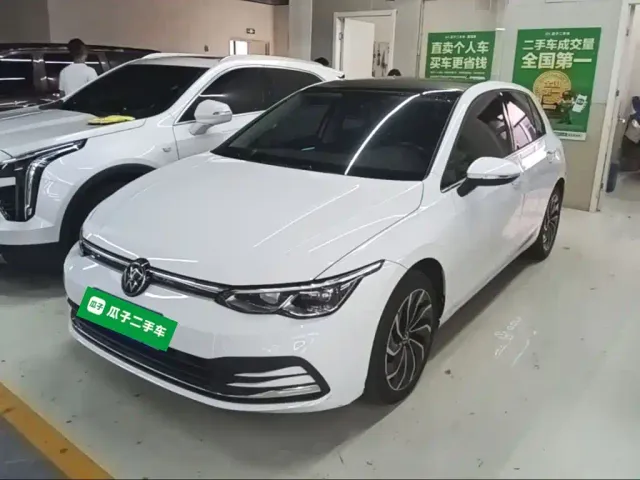 Фотография автомобиля — Volkswagen Golf