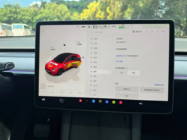 Tesla Model Y — Фото автомобиля 10